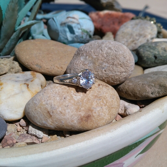 Sterling QVC DQ CZ 3ct Diamonique Solitaire Ring - Picture 5 of 9